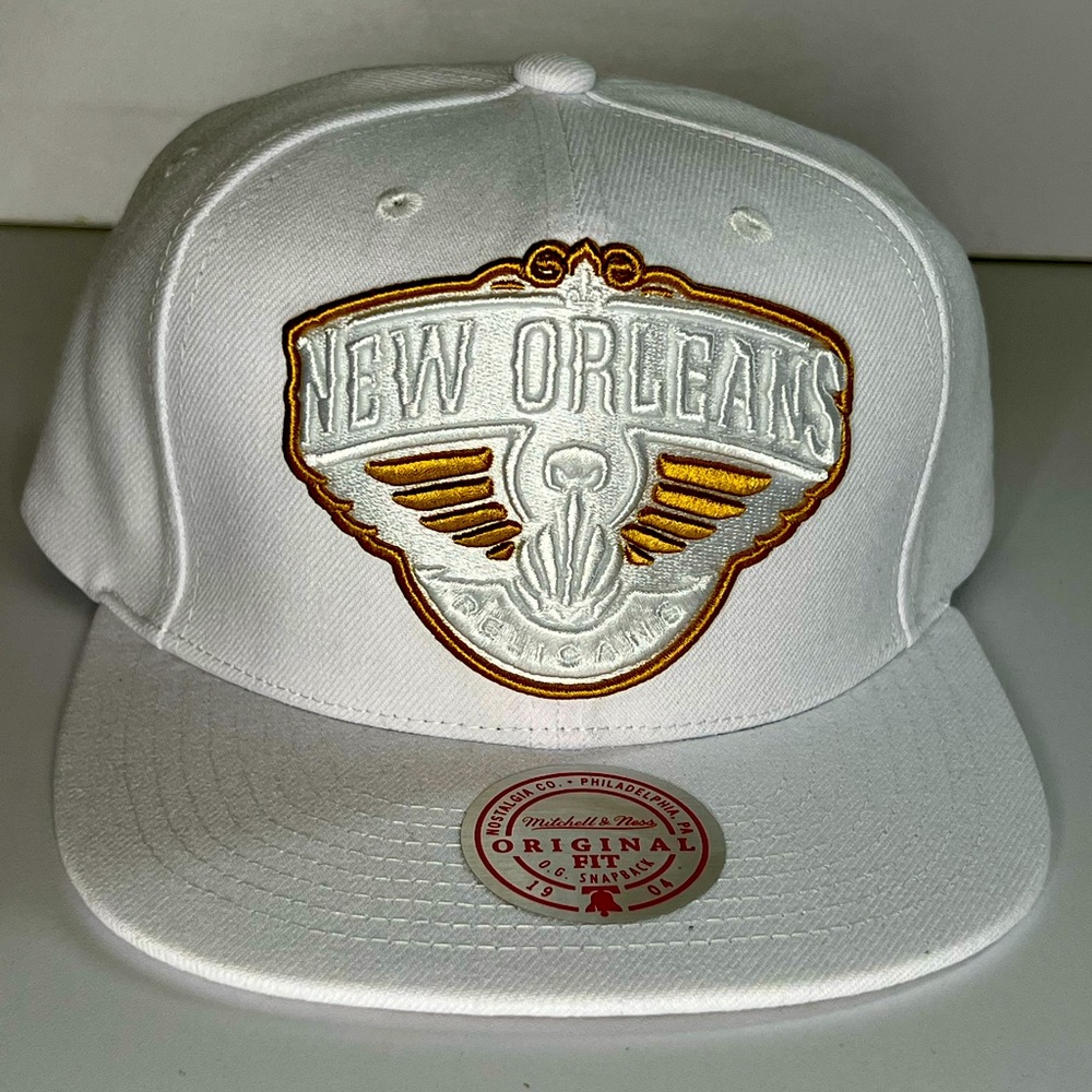 NBA WHITE OUT TC POP SNAPBACK PELICANS